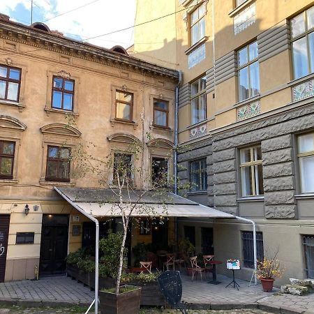 Багатомісні Апартаменти На Арсенальній Lviv Luaran gambar